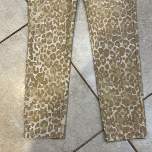 J McLaughlin Tan Watercolor Leopard Knit Jeans 10 Cheetah - Picture 6 of 7